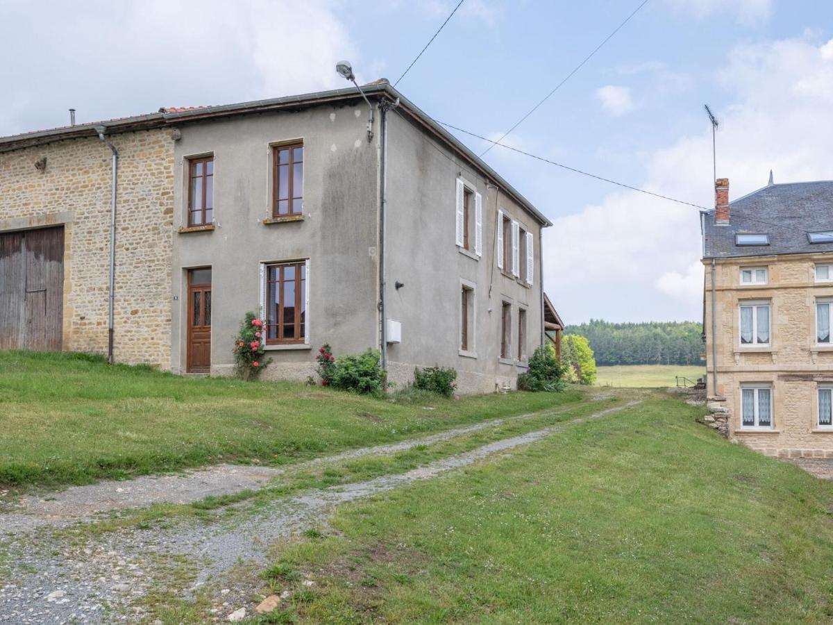 Vintage Holiday Home With Private Garden Nouart Quarto foto